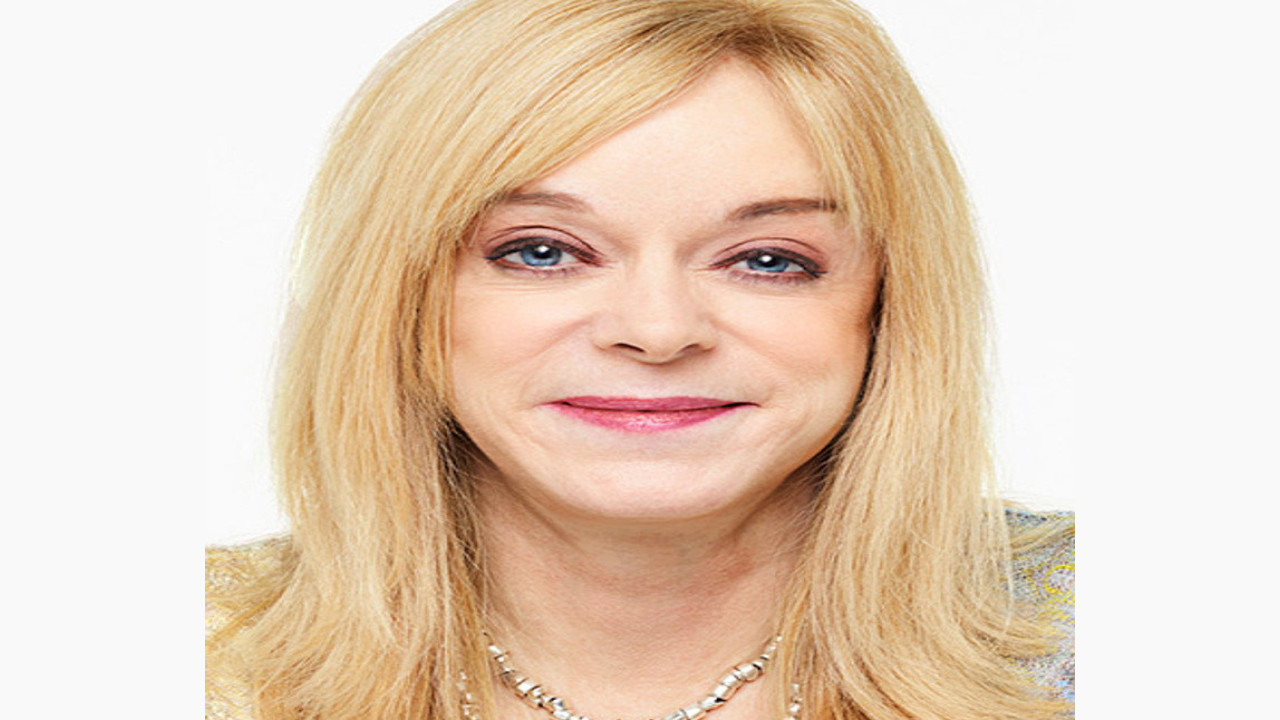 Leslie Dixon (Guionista)