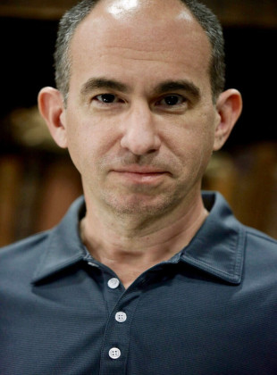 Robert C. Cooper (Guionista)