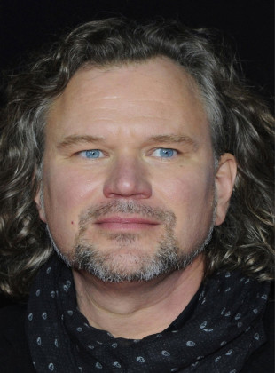 Mark Protosevich (Guionista)