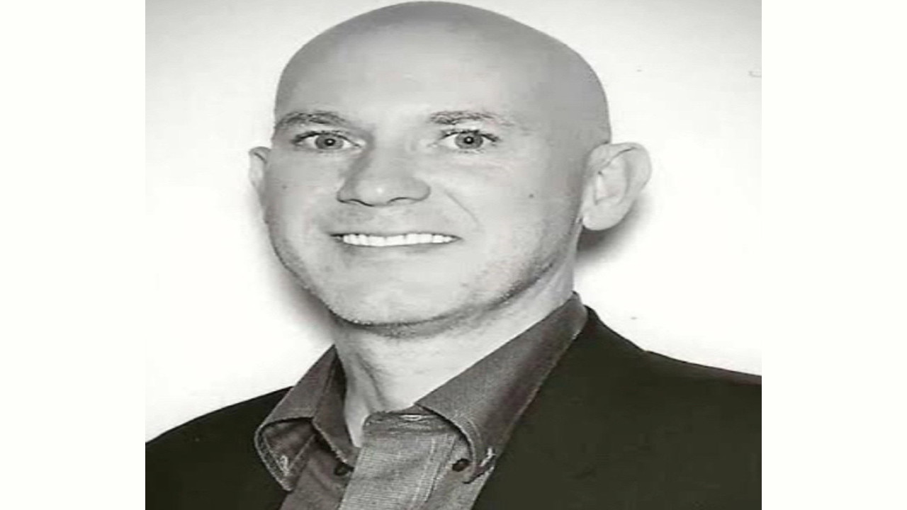 Sam Restivo (Montador)