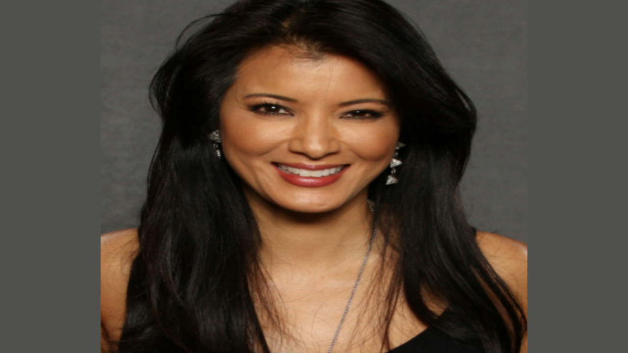 Kelly Hu (Presentadora)