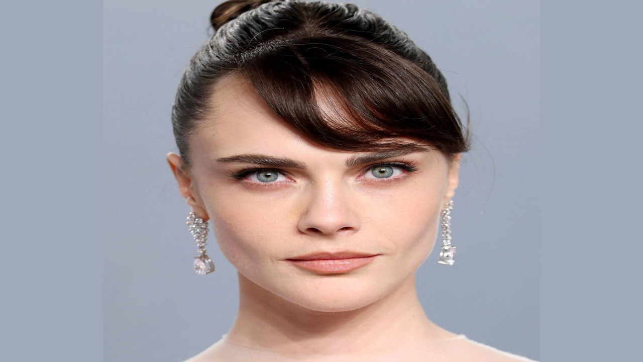 Cara Delevingne (Presentadora)