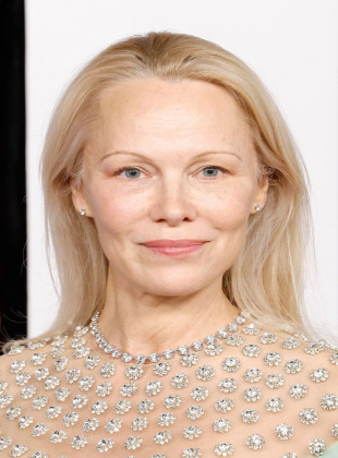 Pamela Anderson (Presentadora)