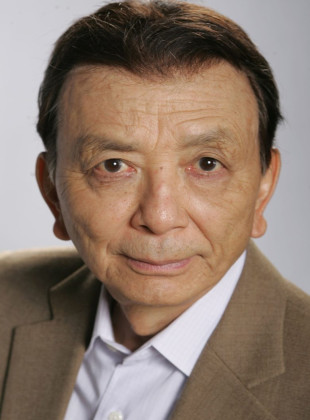James Hong (Presentador)