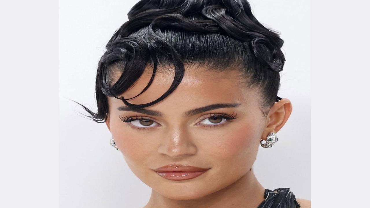 Kylie Jenner (Presentadora)