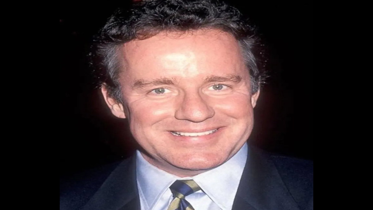 Phil Hartman (Presentador)