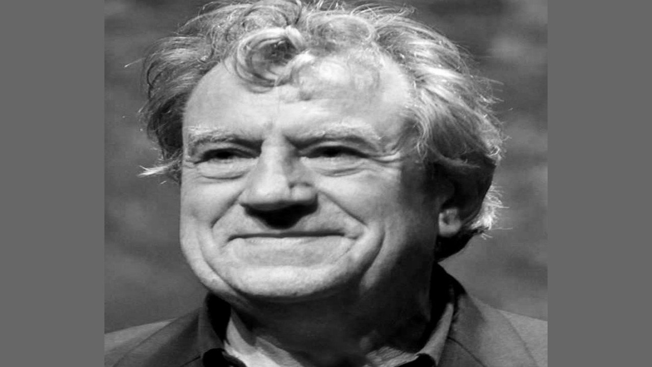 Terry Jones (Presentador) Terry Jones (Presentador)