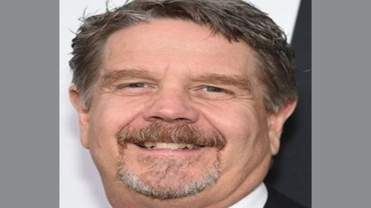 John Wells (Presentador)