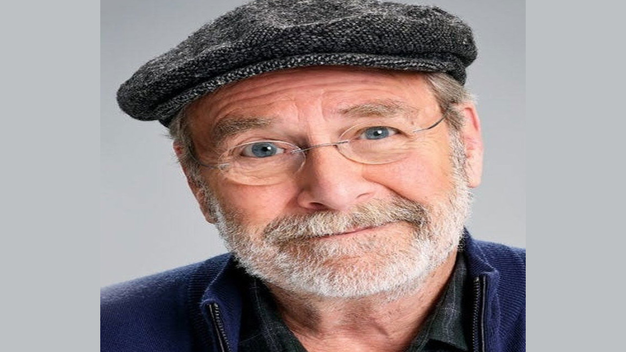 Martin Mull (Presentador)