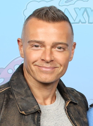 Joey Lawrence (Presentador)