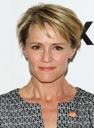 Mary Stuart Masterson (Presentadora)