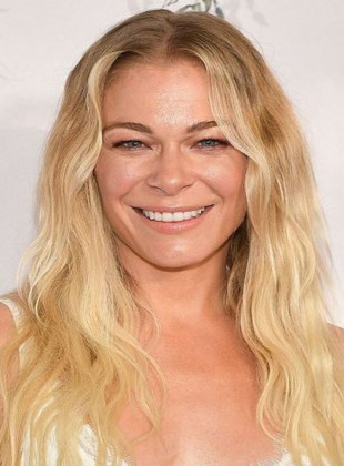 LeAnn Rimes (Presentadora)