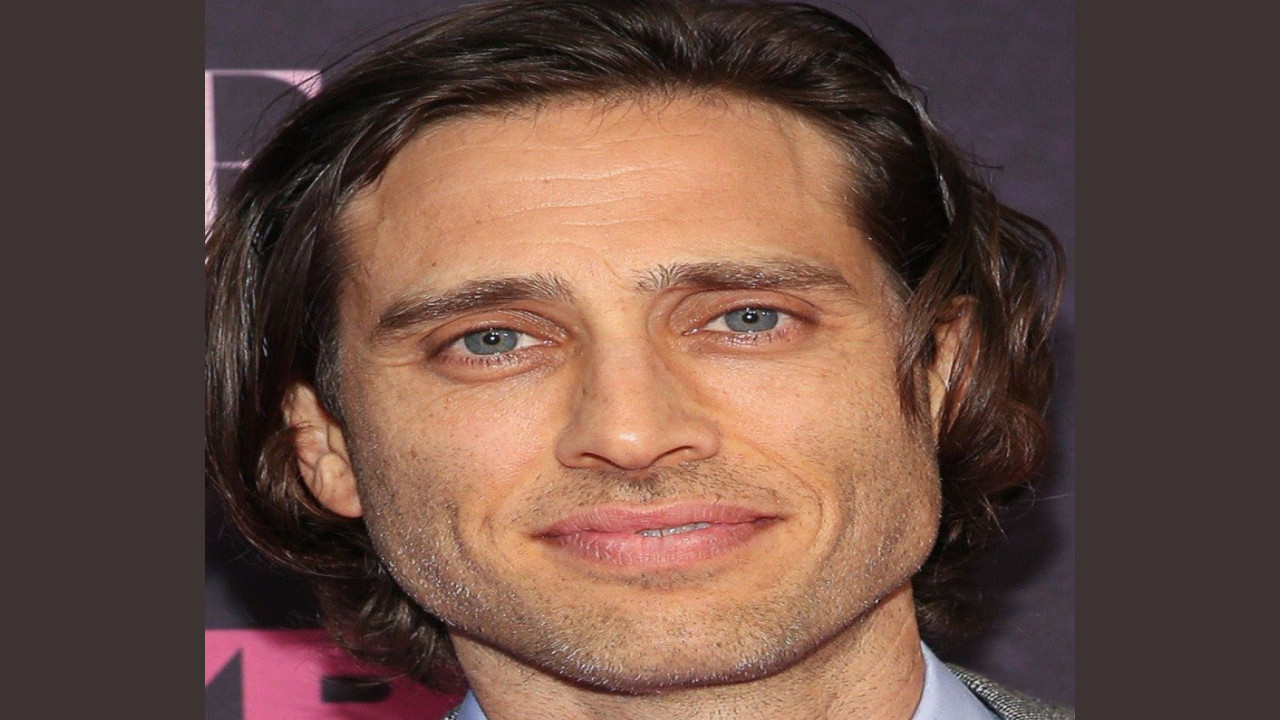 Brad Falchuk (Presentador)