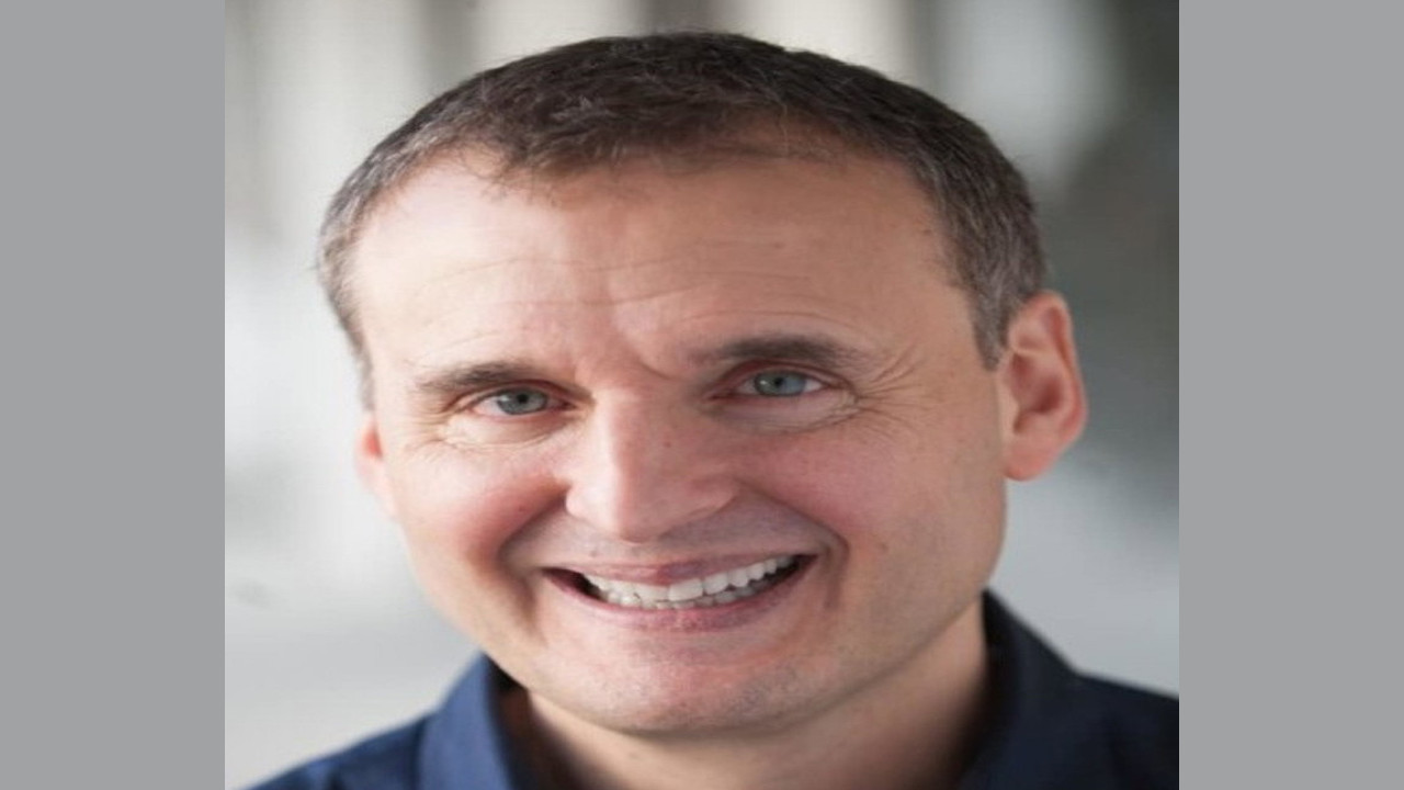 Phil Rosenthal (Presentador)