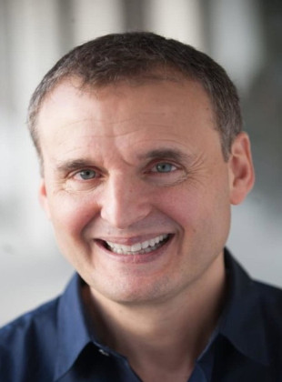 Phil Rosenthal (Presentador)