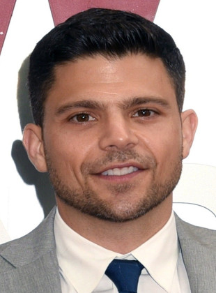 Jerry Ferrara (Presentador)