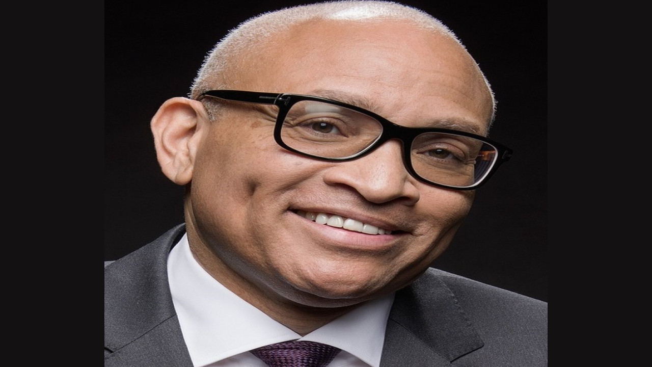 Larry Wilmore (Presentador)