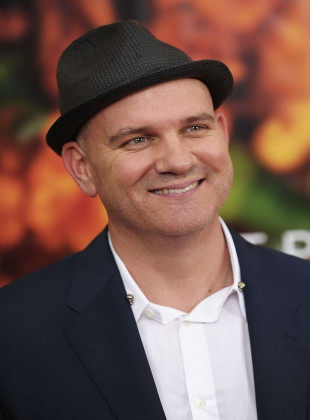 Mike O'Malley (Presentador)