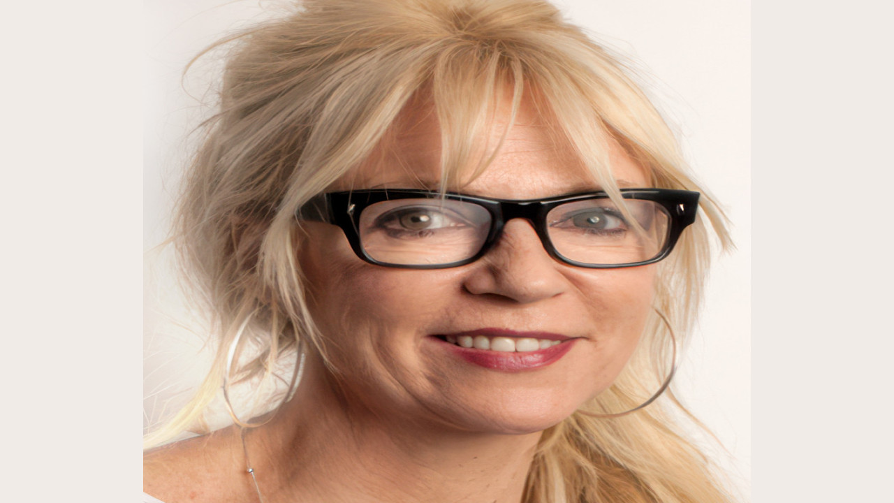 Morwenna Banks (Presentadora)