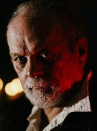 James Avalon (Presentador)