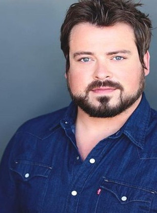 Tommy Snider (Presentador)