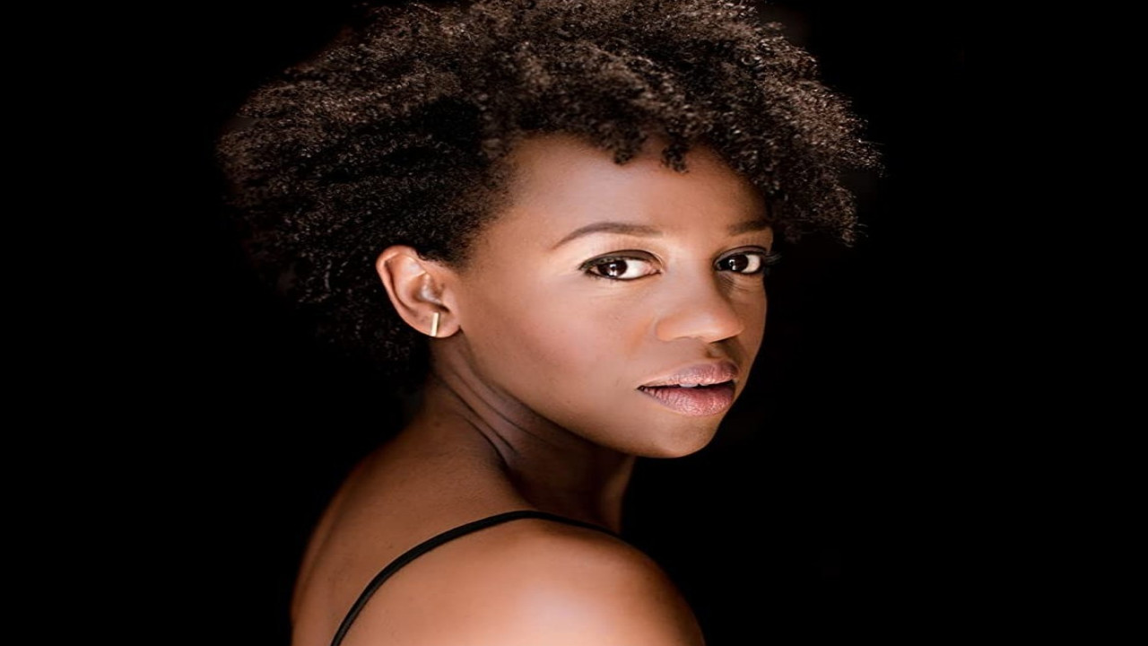 Rukiya Bernard (Presentadora)