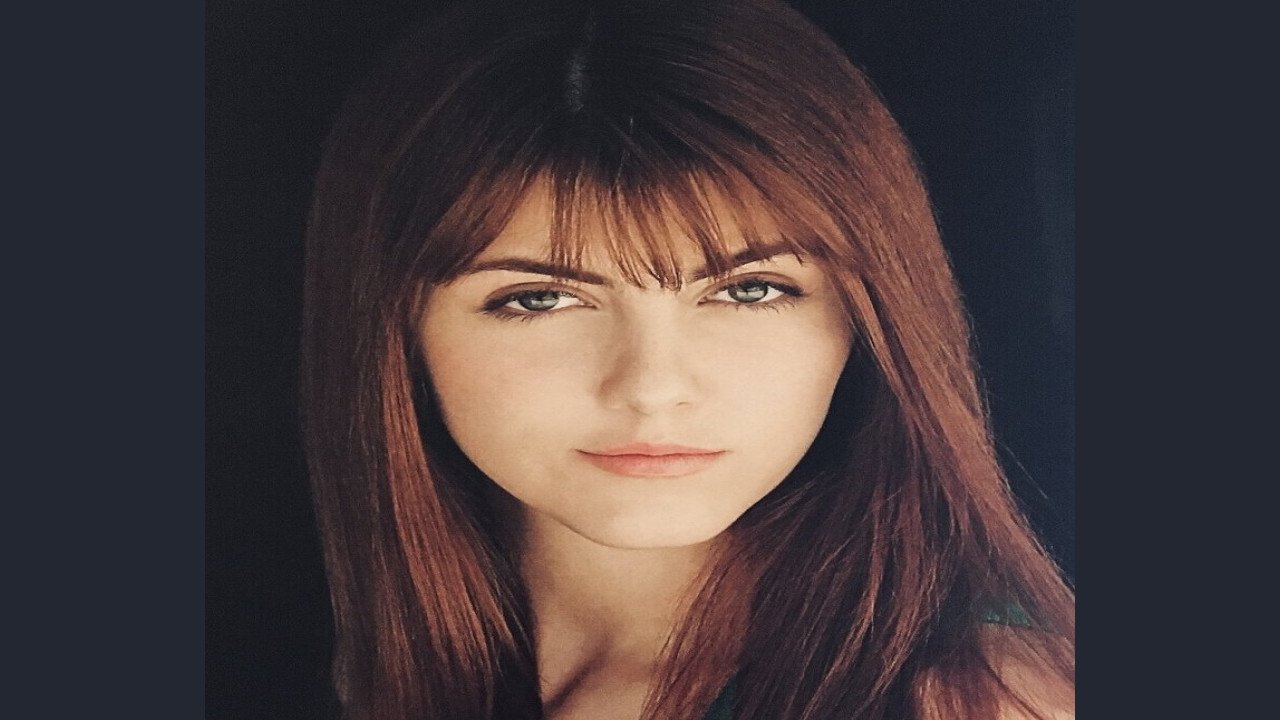 Yvonne Zima (Presentadora)