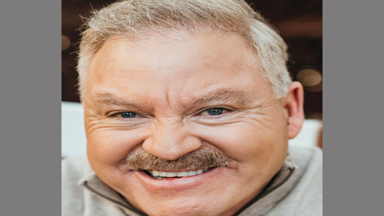 James Van Praagh (Presentador)