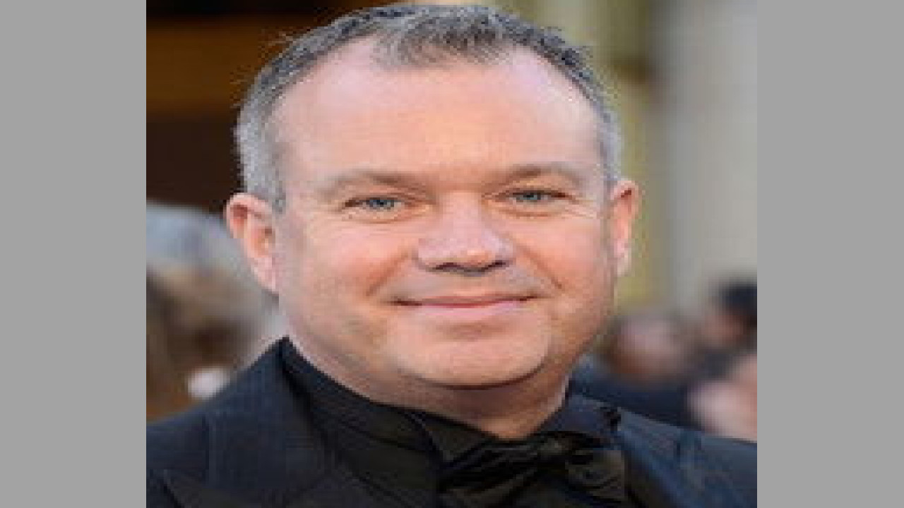 Neil Corbould (Presentador)