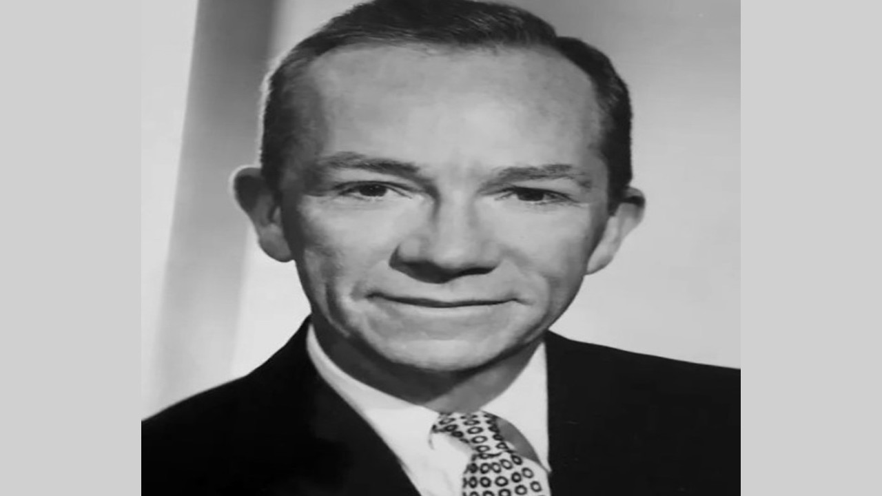 Ray Walston (Presentador)