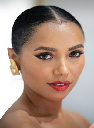 Kat Graham (Presentadora)