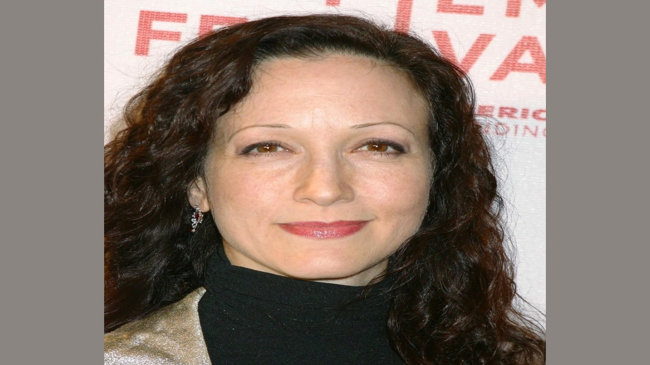 Bebe Neuwirth (Presentadora)