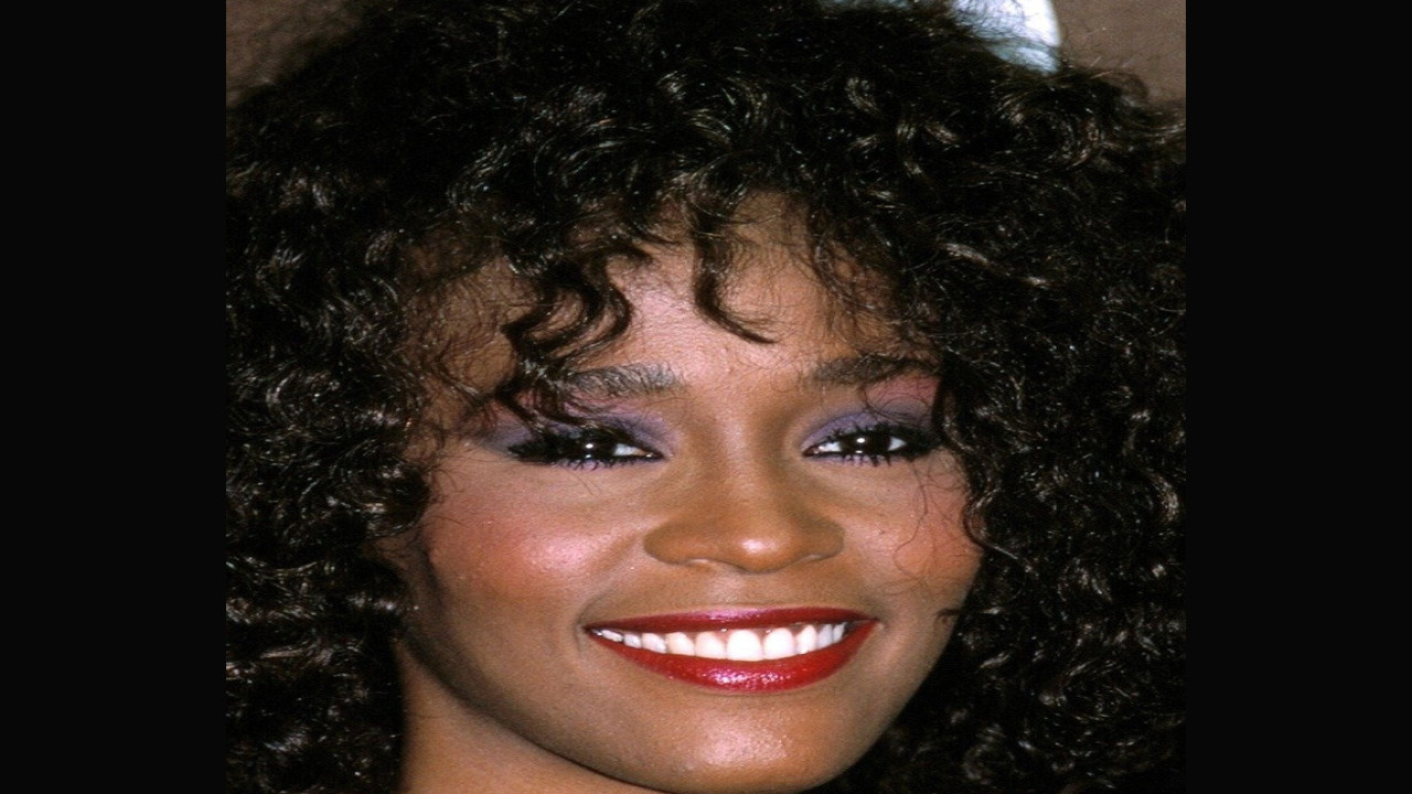 Whitney Houston | Conductora Televisiva de Estados Unidos con Experiencia en Cine y Televisión