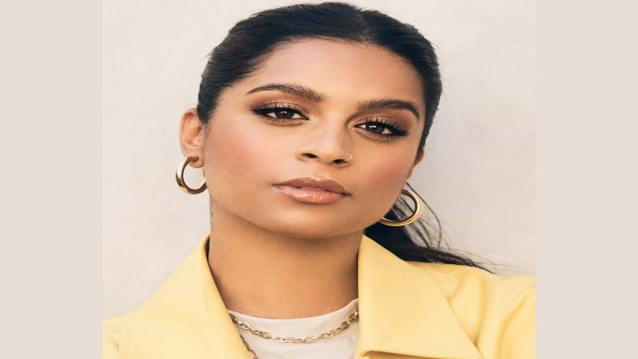 Lilly Singh (Presentadora)