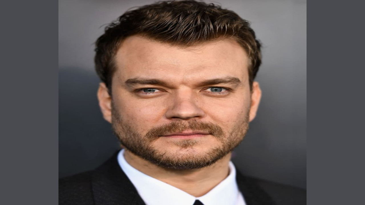 Pilou Asbæk (Presentador)