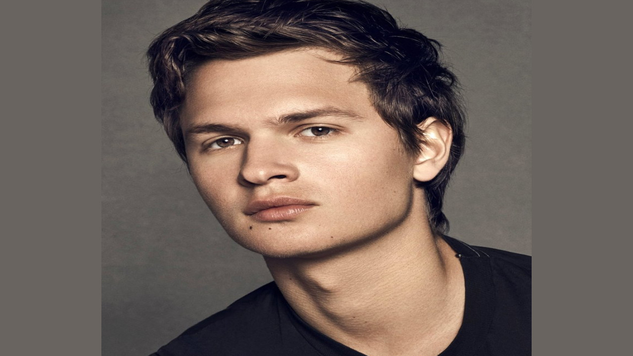Ansel Elgort (Presentador)