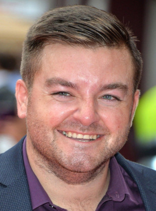 Alex Brooker (Presentador)