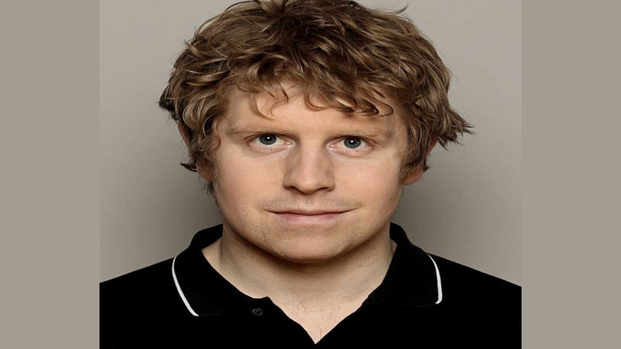 Josh Widdicombe (Presentador)