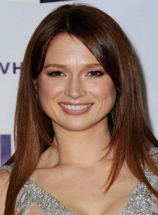 Ellie Kemper (Presentadora)