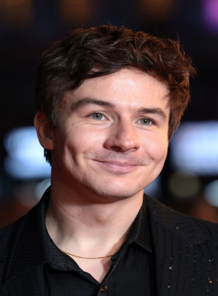 Scott Chambers (Actor)