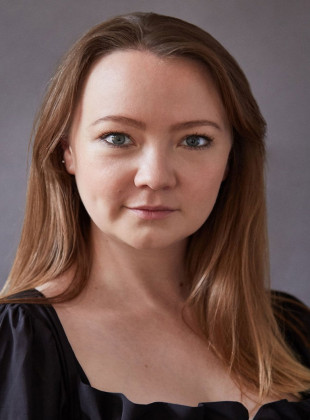 Kerrie Hayes (Actriz)