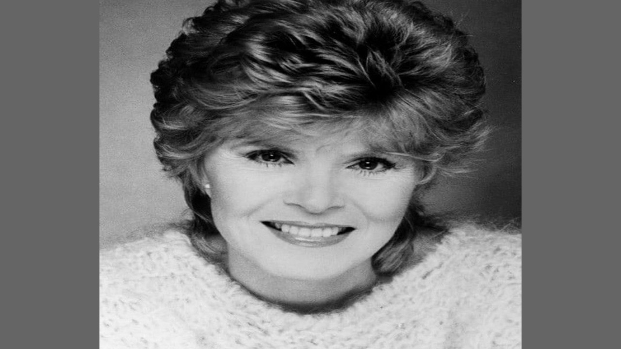 Shani Wallis (Actriz)
