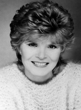 Shani Wallis (Actriz)