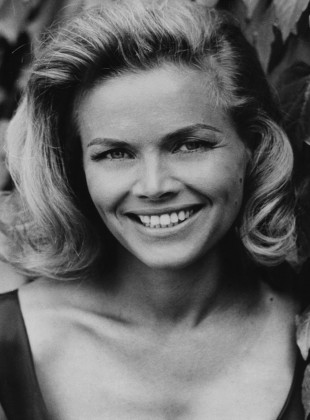 Honor Blackman (Actriz)