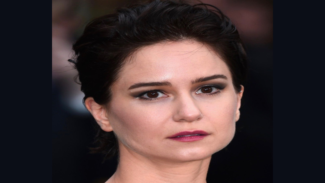 Katherine Waterston (Actriz)
