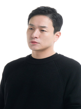 Lee Byung-heon (Director)
