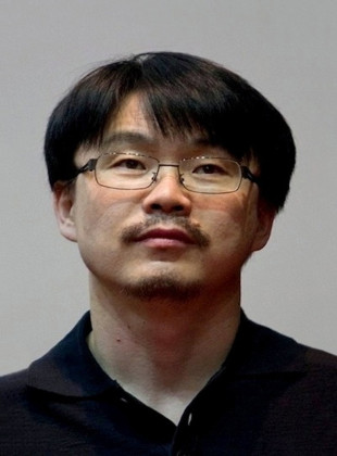 Ji-woo Chung (Director)
