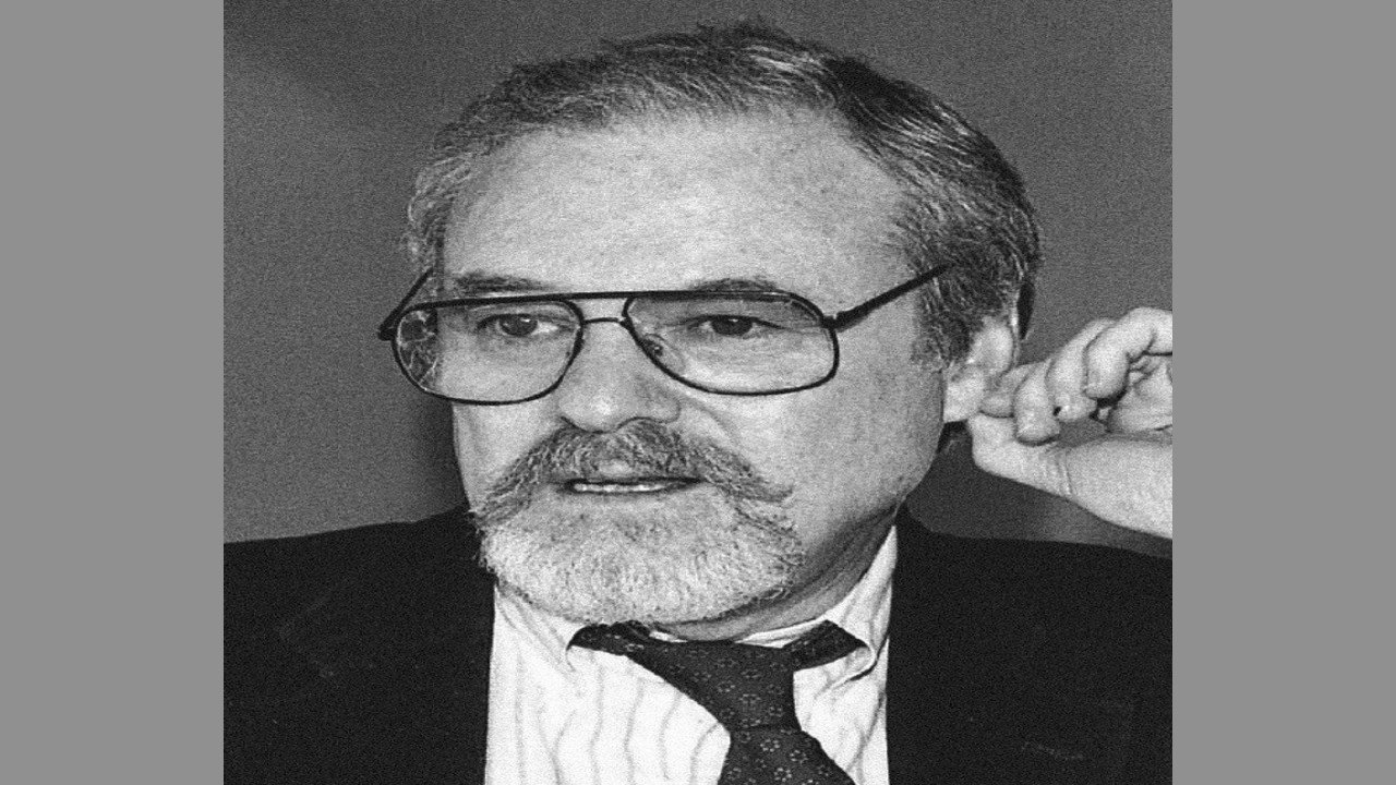 Alan J. Pakula (Director)