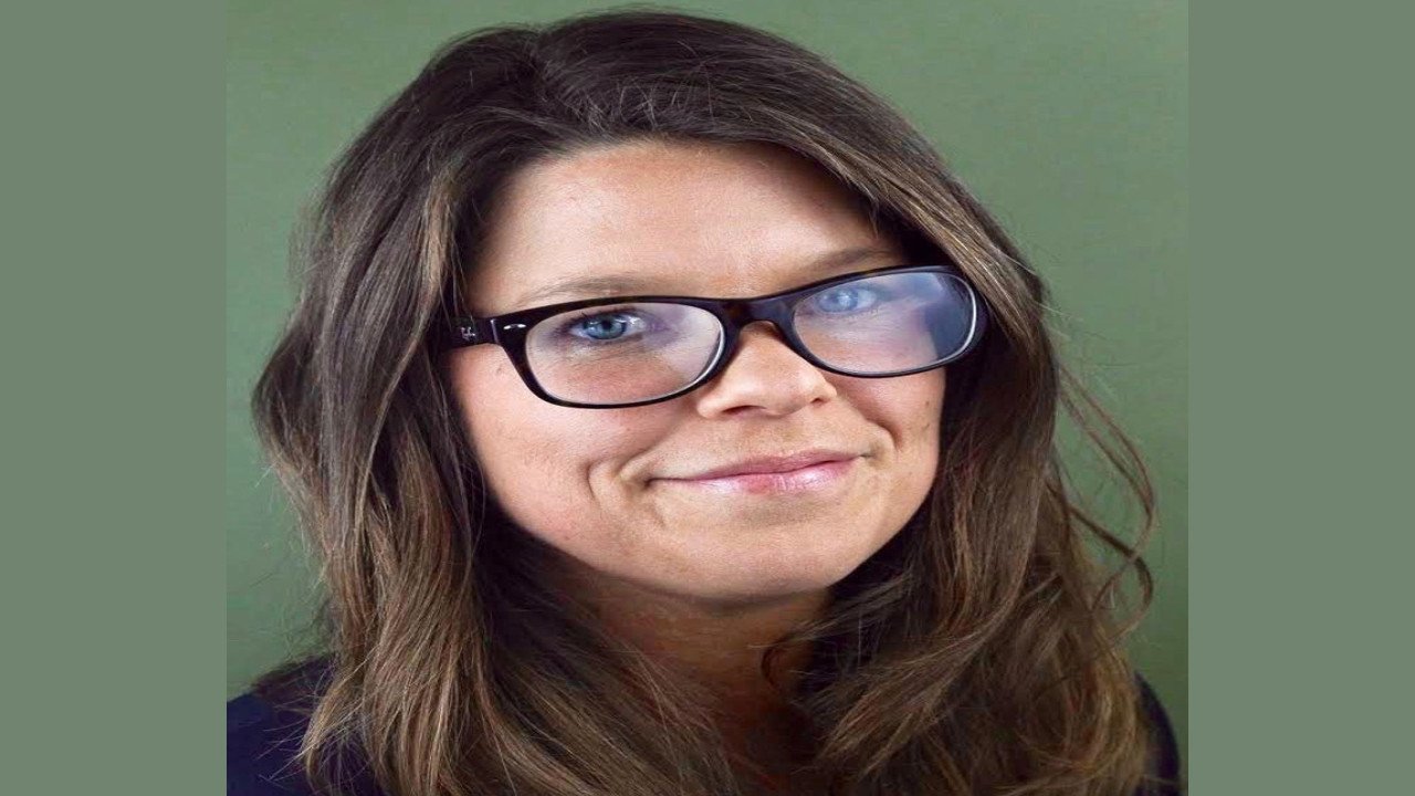 Caroline Dries (Guionista)