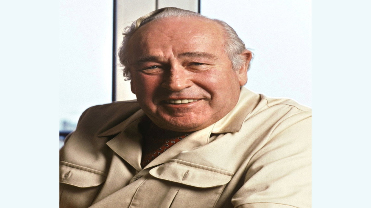 Robert Ludlum (Guionista)